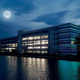 邊鋒集團祝全體新老客戶中秋佳節(jié)快樂！